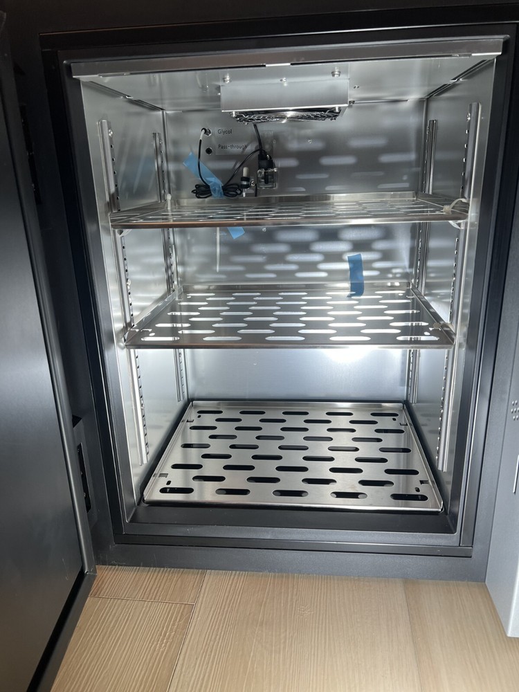 Thermo Scientific TSG205SA Countertop SOLID-STATE Fridge, 1.8 CU FT (MINT cond.)