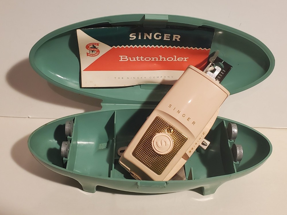VINTAGE SINGER SEWING MACHINE BAKELITE? BUTTONHOLER TOOL BUTTON HOLE MAKER