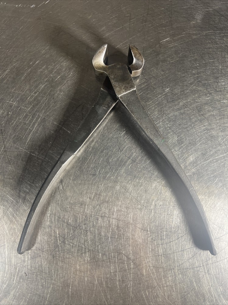 Vintage Blacksmith Nail Puller Electrician Pliers