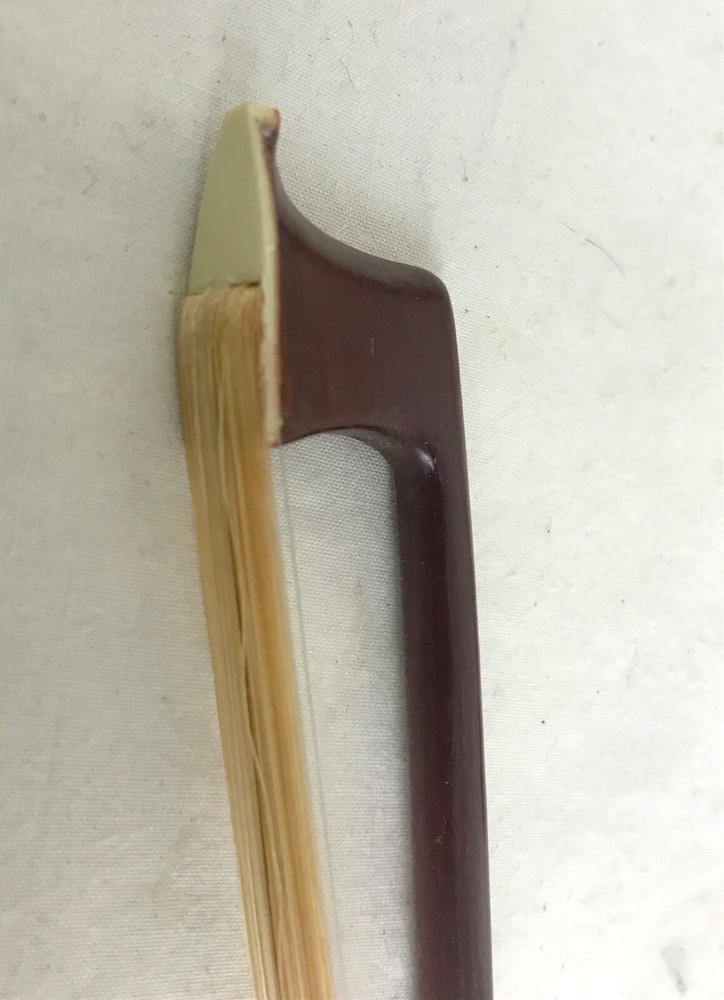 Violin w/ Case & Bow. Unbranded. 4/4 Full-Size