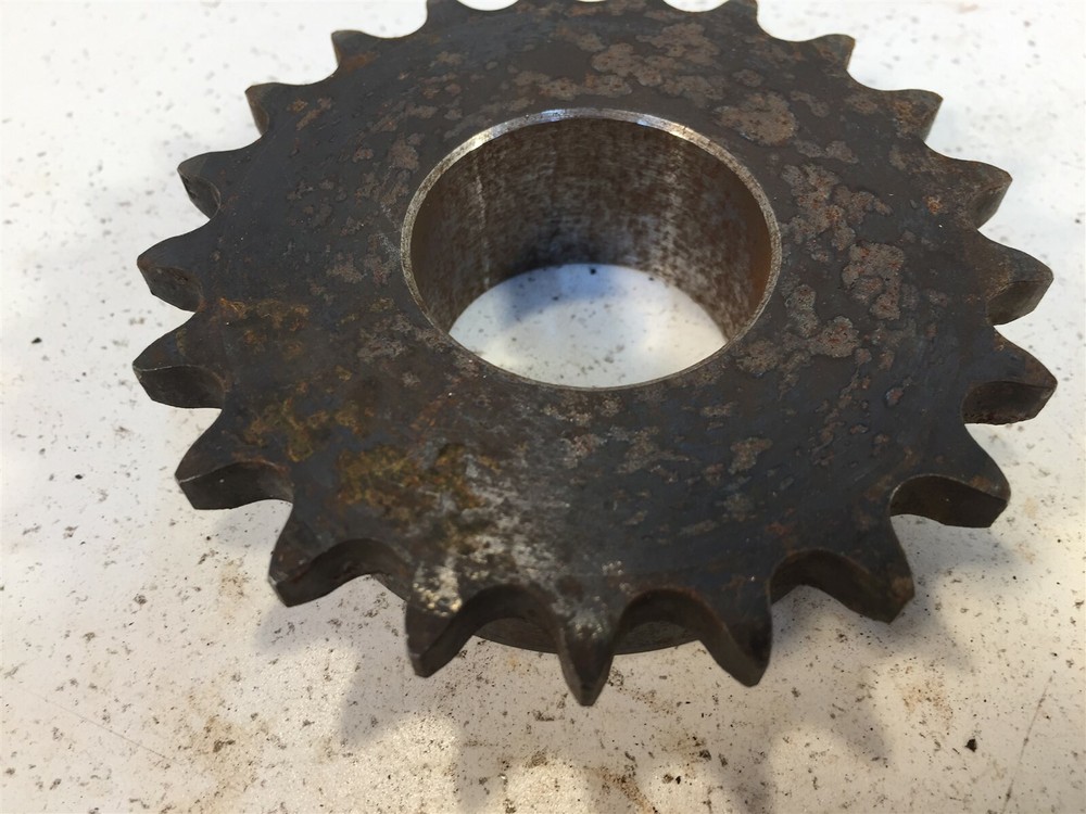 Tsubaki 40B21 Roller Chain Sprocket 1.43" Bore