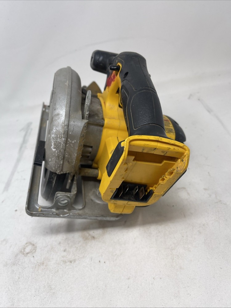 DEWALT DCS393 20V MAX 6-1/2" Cordless Circular Saw bare tool