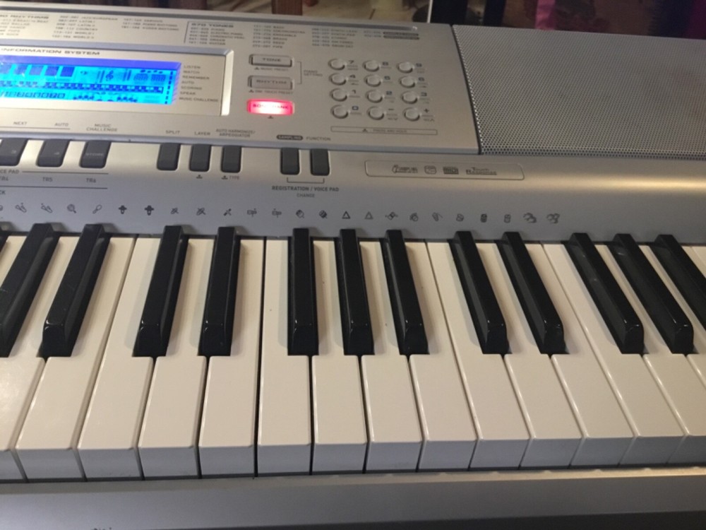 casio wk210 76 key workstation loaded has it all nice rig