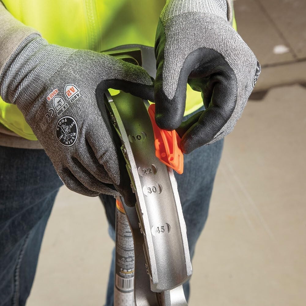 Precision Aluminum Conduit Bender with Interior Hook Surface for Stability