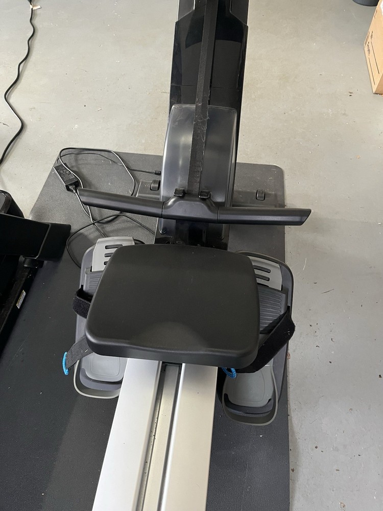 Rowing Machine, black Nordic Track RW900