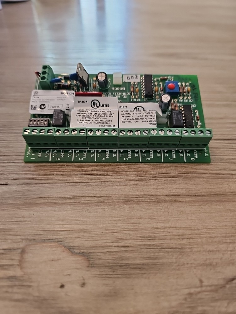 Bosch D8129 Octo-output Module, Form C Relays - Used