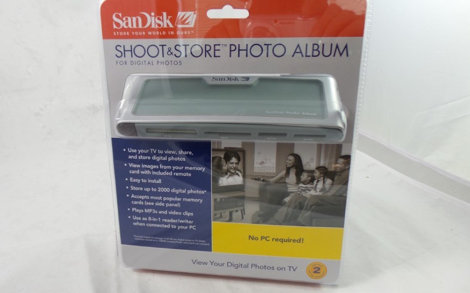 SanDisk Digital Photo Album - Memory Card Multi Reader (SDV2S-D-E30)