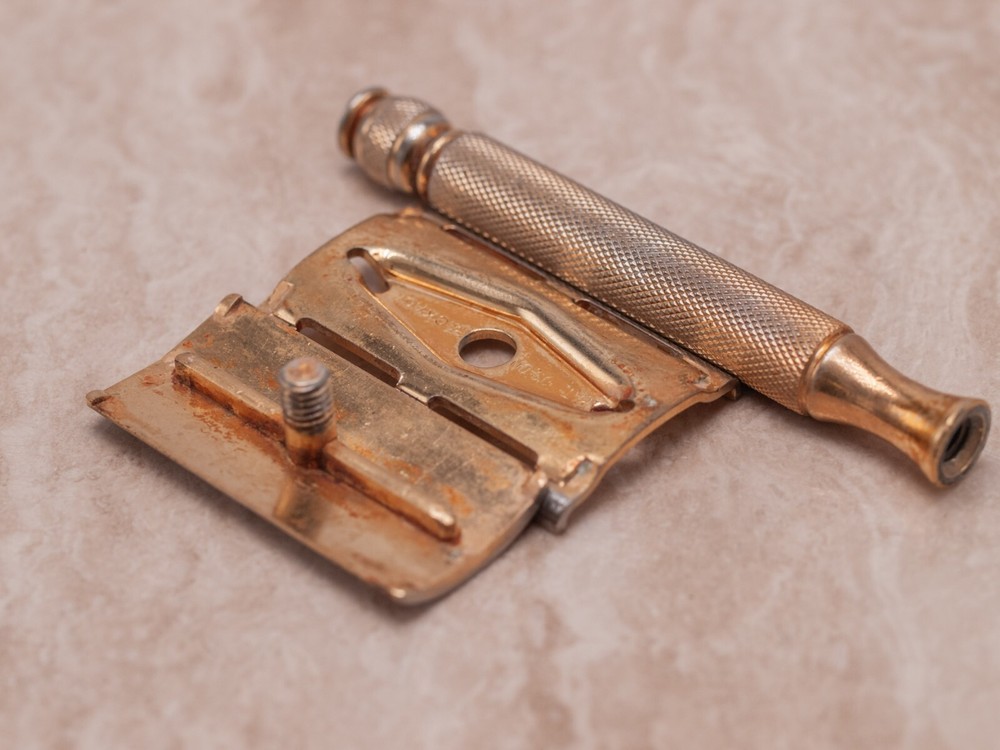 1940s - Gillette Tech DE Double Edge 3 Piece Razor