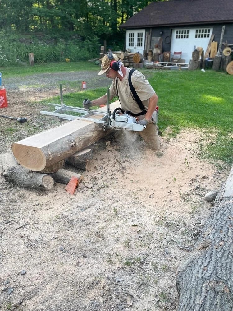 Adjustable Chainsaw Mill for Gas-Powered Saws - Versatile 14-36" Compatibility