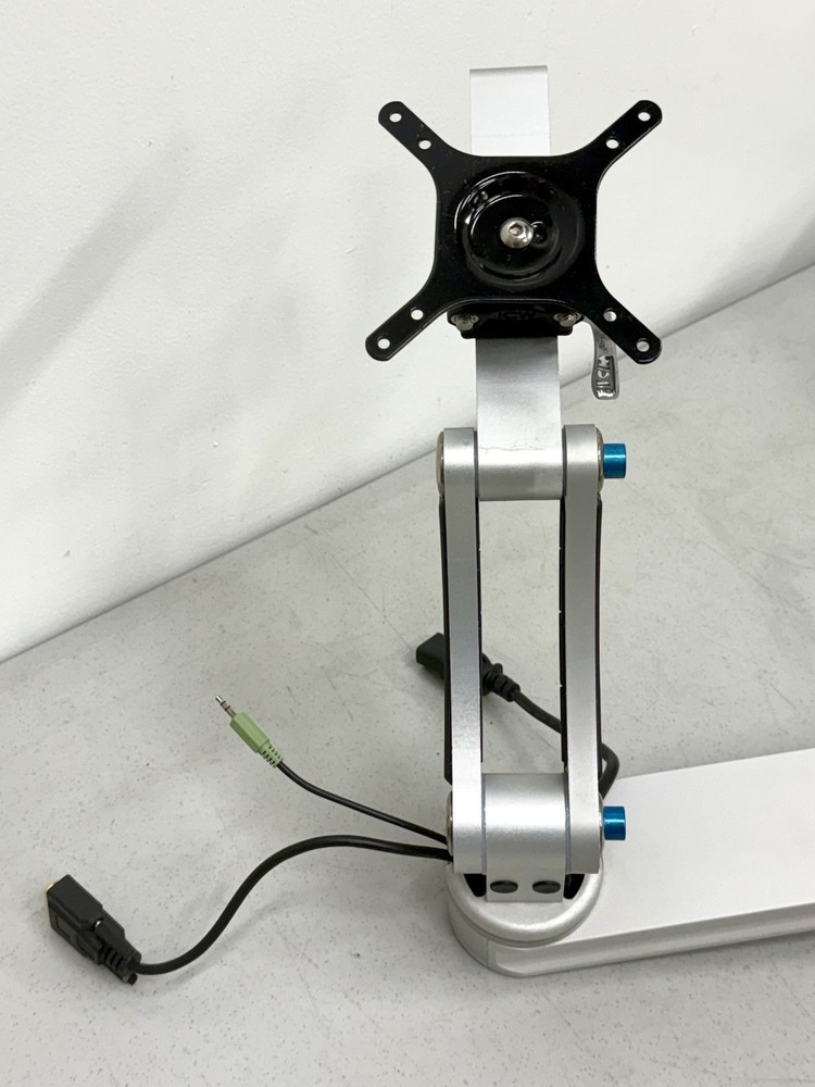 ICW Elite 5220 Double-Arm Wall Mount For LCD Displays