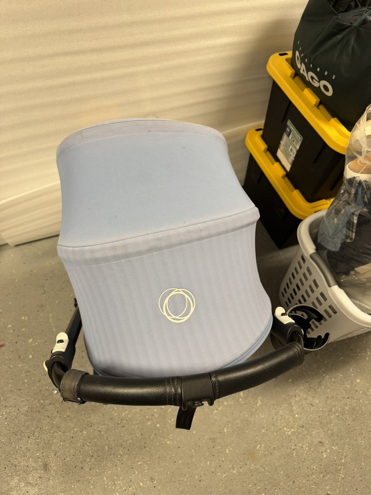 Bugaboo Bee 5 City Stroller - Black Frame - Blue Canopy + Cupholder