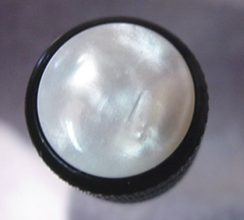 BLACK & PEARLOID PUSH-ON ELEC GUITAR KNOB - SPLIT SHAFT