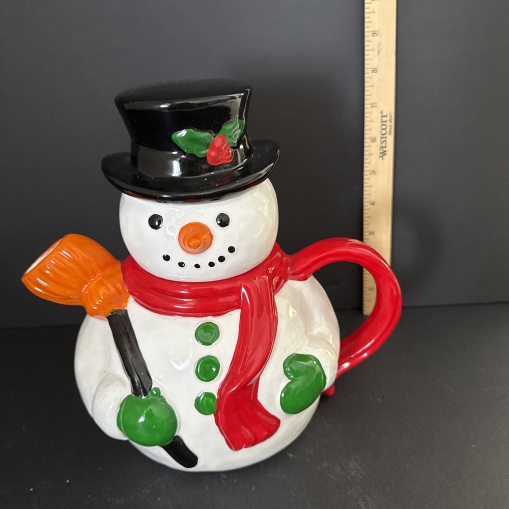 VINTAGE CERAMIC SNOWMAN TEAPOT/BEVERAGE SERVER
