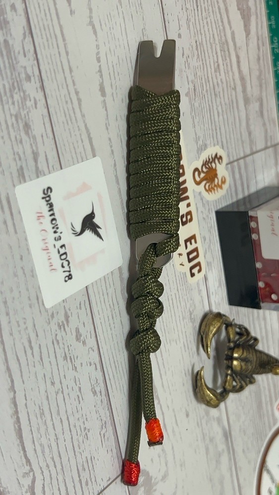 Sparrow’s EDC / Gerber Wrap Mini Pry Bar