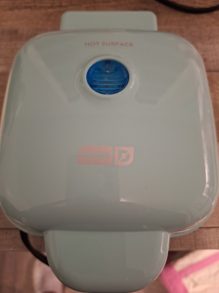 Gently Used Aqua Dash Egg Bites Maker