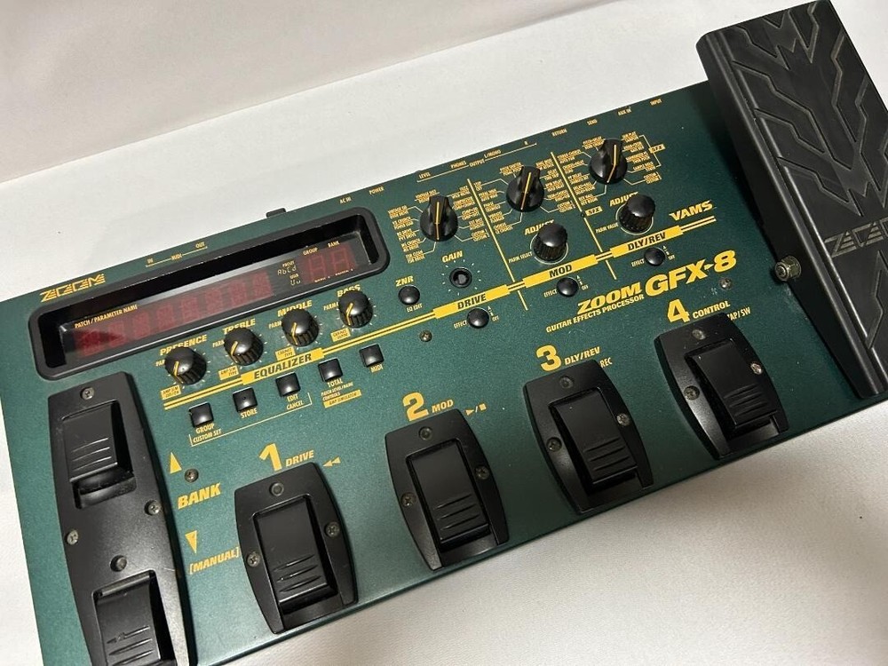 ZOOM GFX-8 Guitar Effects Processor Pedal Multi Effector Musical Instruments