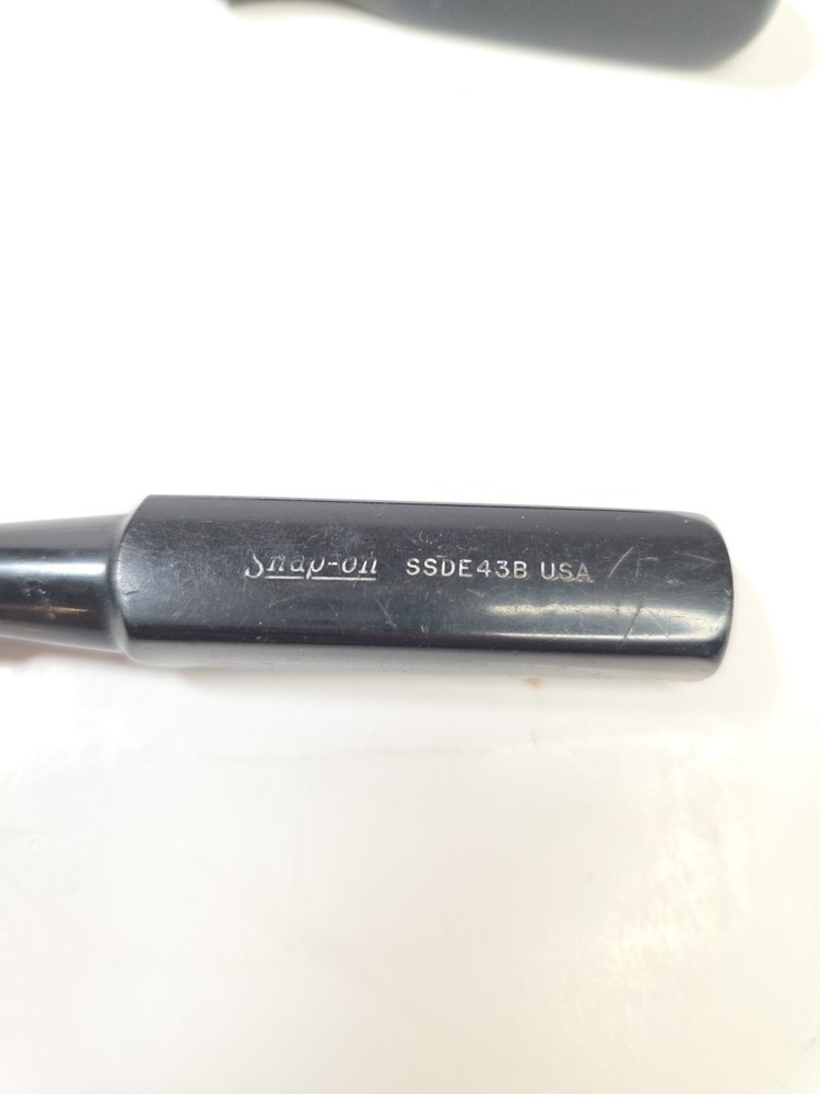 SNAP-ON TOOL 5 pc. SCREWDRIVER SET, Flat and Phillips Black Handle Screwdrivers