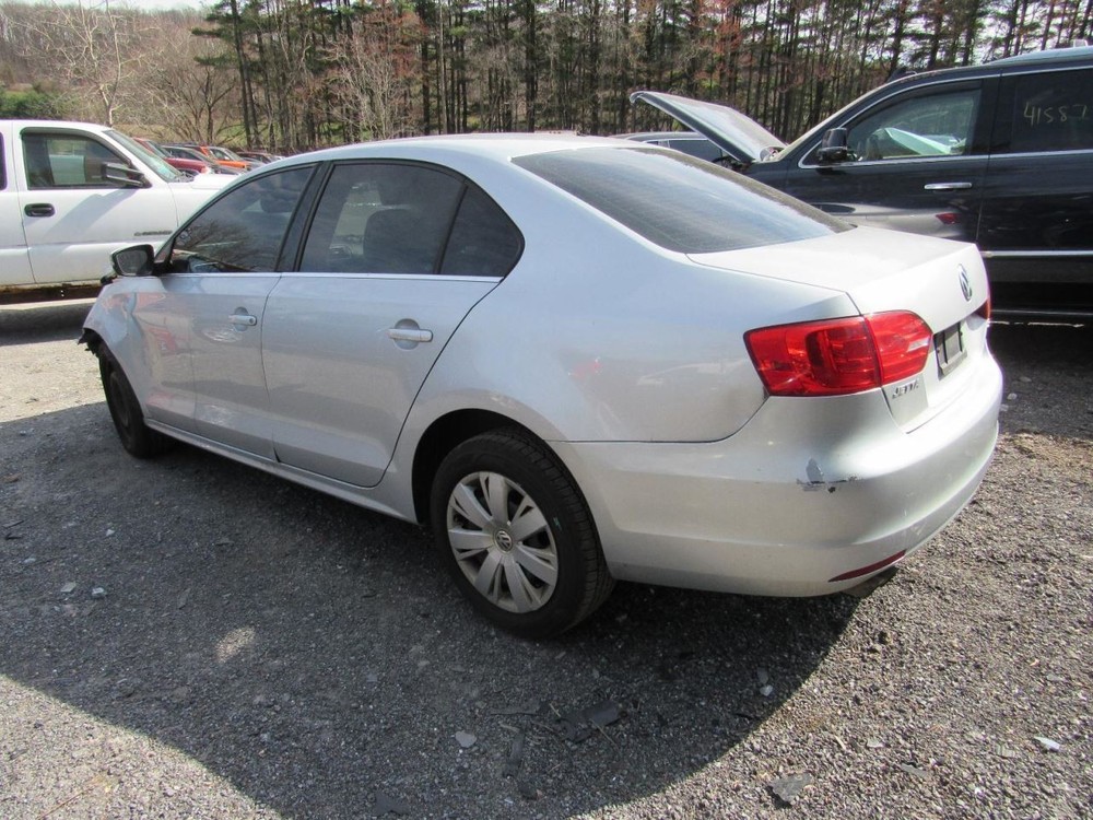 JETTA 2013 Glove Box 1037035
