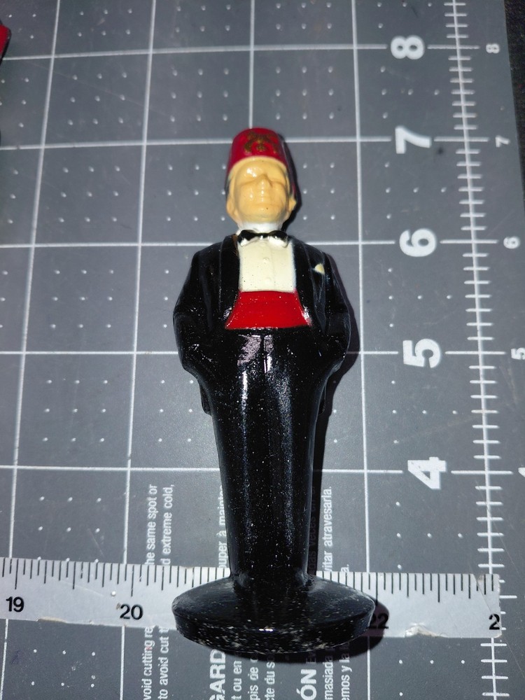 Vtg-1962 Masons Shriner Plastic  Figure Dashboard Car Magnet-C&O Distributing Co