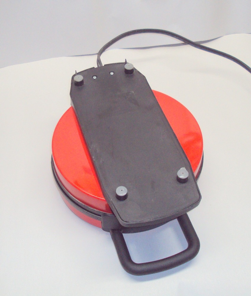 Mickey Mouse Pancake Waffle Maker DCM-12 Red Clean & Working