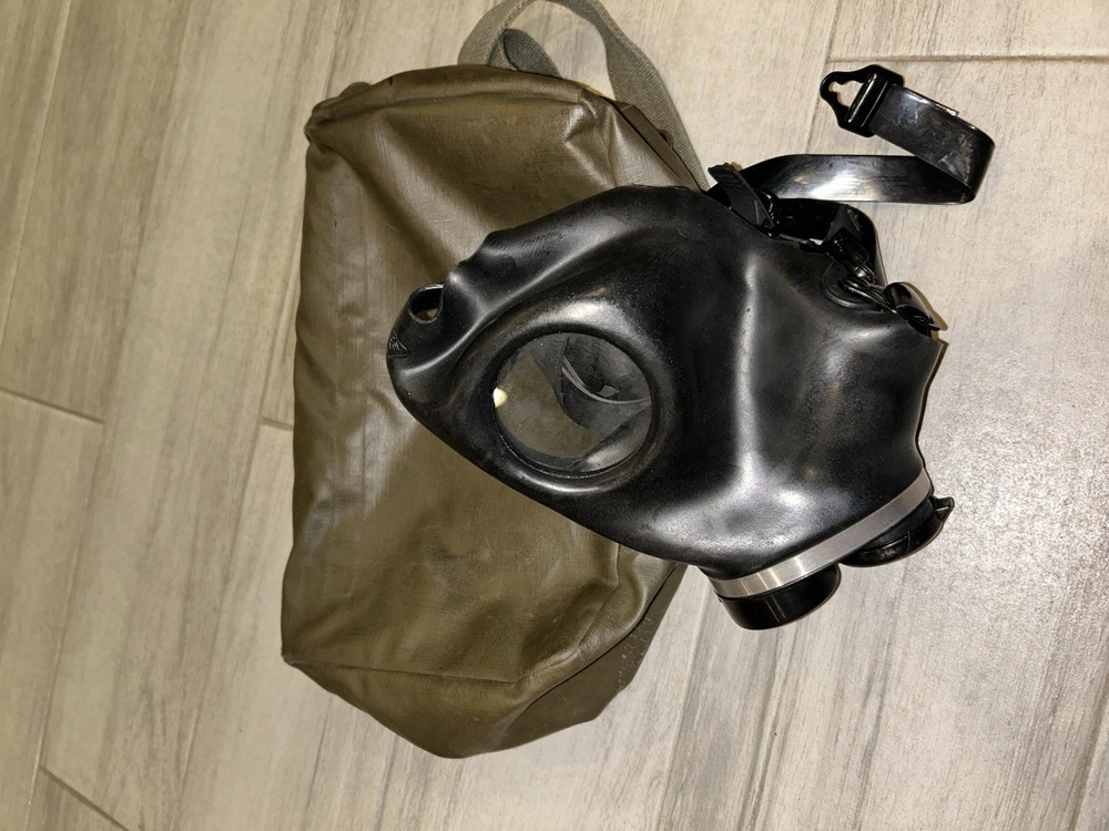 Israeli Gas Mask Size Medium