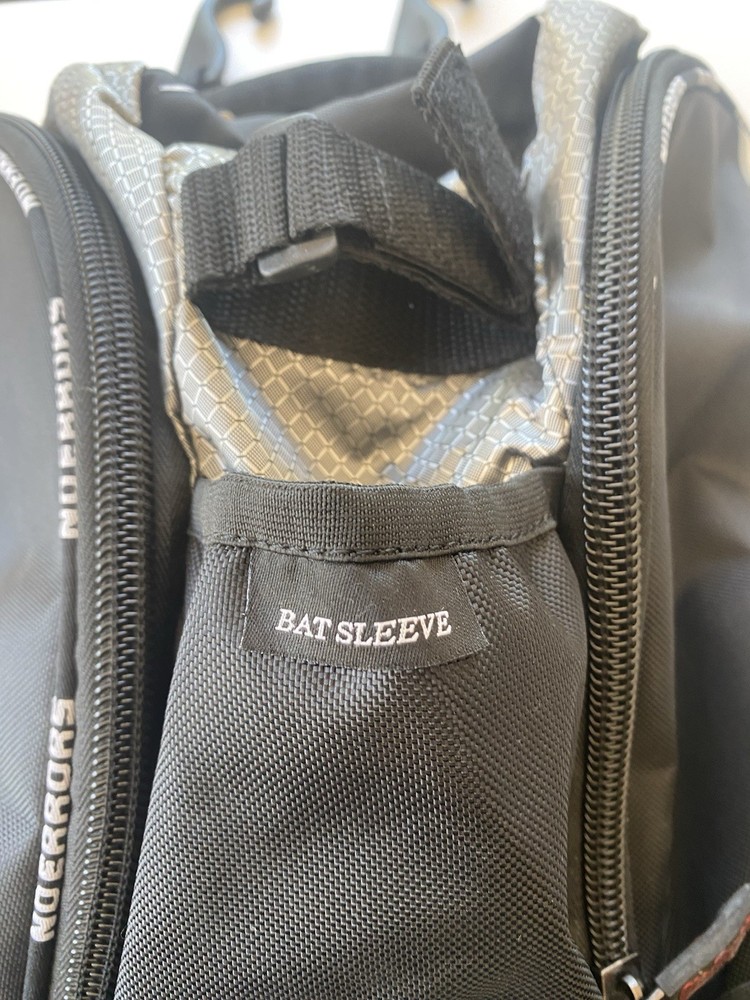 Easton No Errors Black Baseball Backpack With Bat Sleeve. New No Tags.