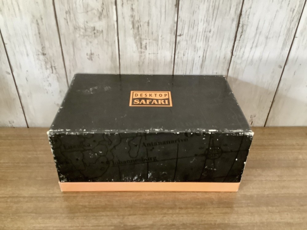 Desktop Safari World Clock/ Calculator