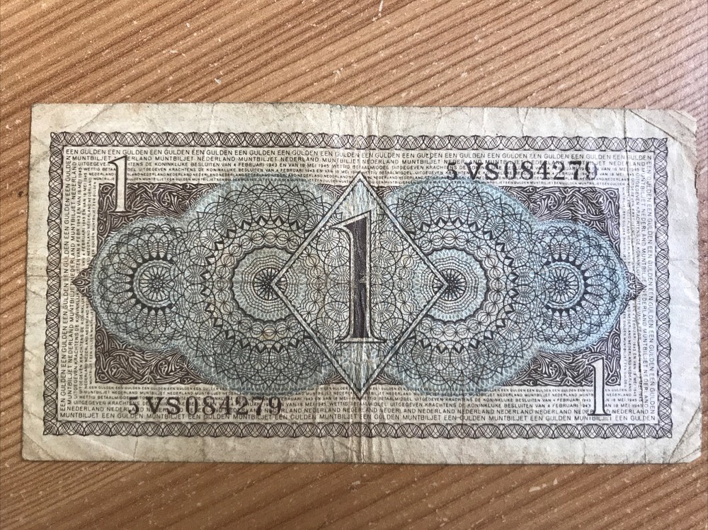 2 X Netherlands Banknotes. 1 & 2 1/2 Gulden. Dated 1949.