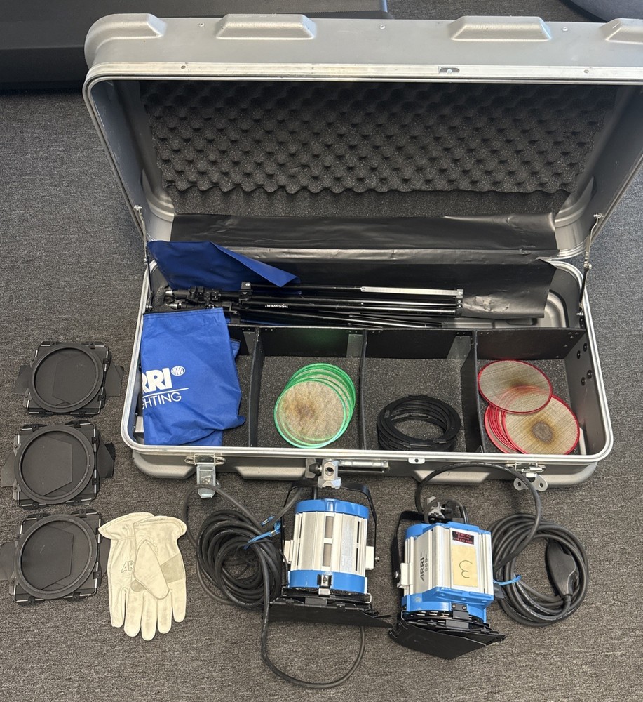 ARRI 650 Plus 2-Light Kit w/ Case, Barn Doors, Scrims, Cables – Tested