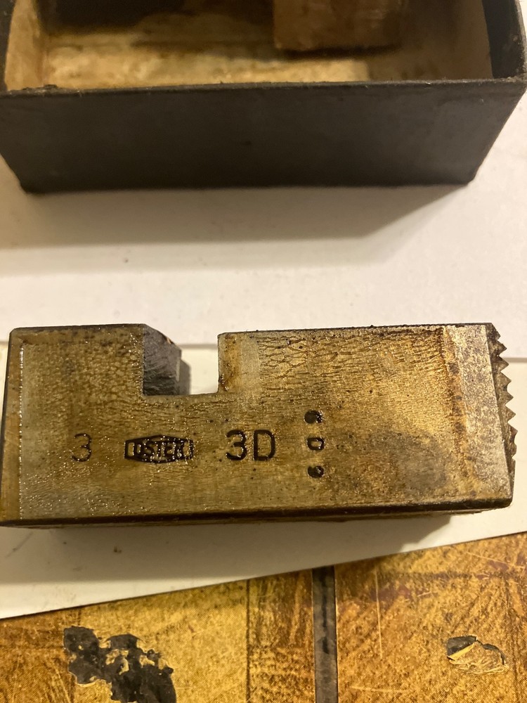 OSTER DIE 1" BY 1-1/4"