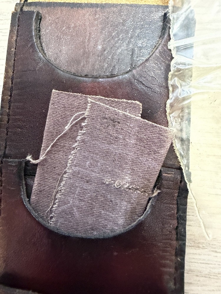 Vintage 3 Dart Leather Holder