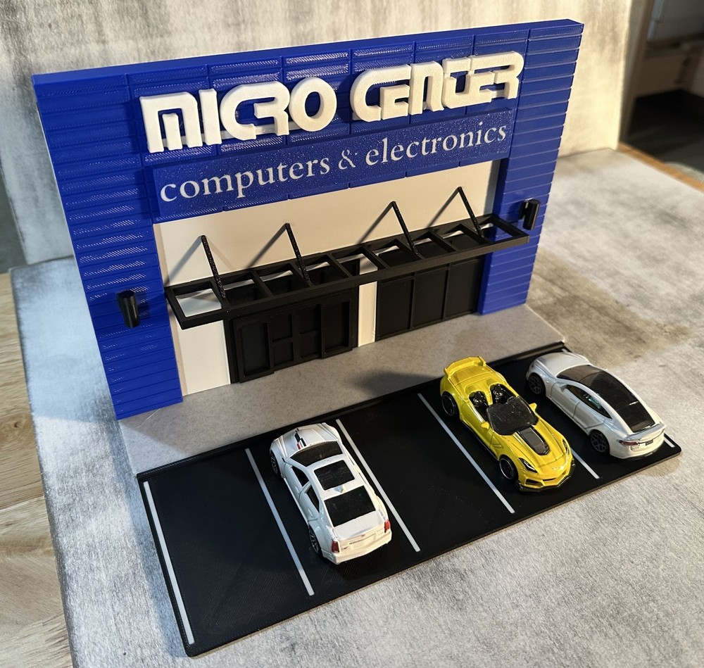 Micro Center 1:64 Scale Diorama