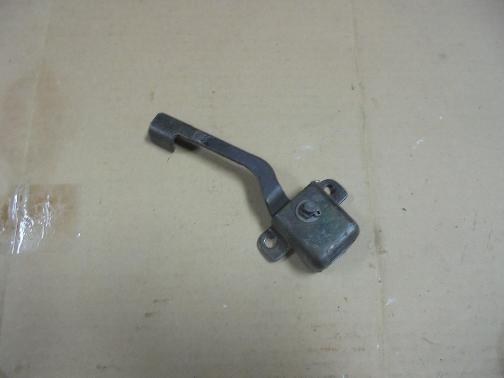 1981 Yamaha XS400G OEM Seat Release