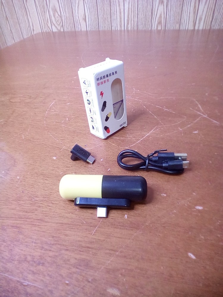 Built-in USB-C Plug VR Capsule Power for Oculus Quest 1 / 2 Easy to Use