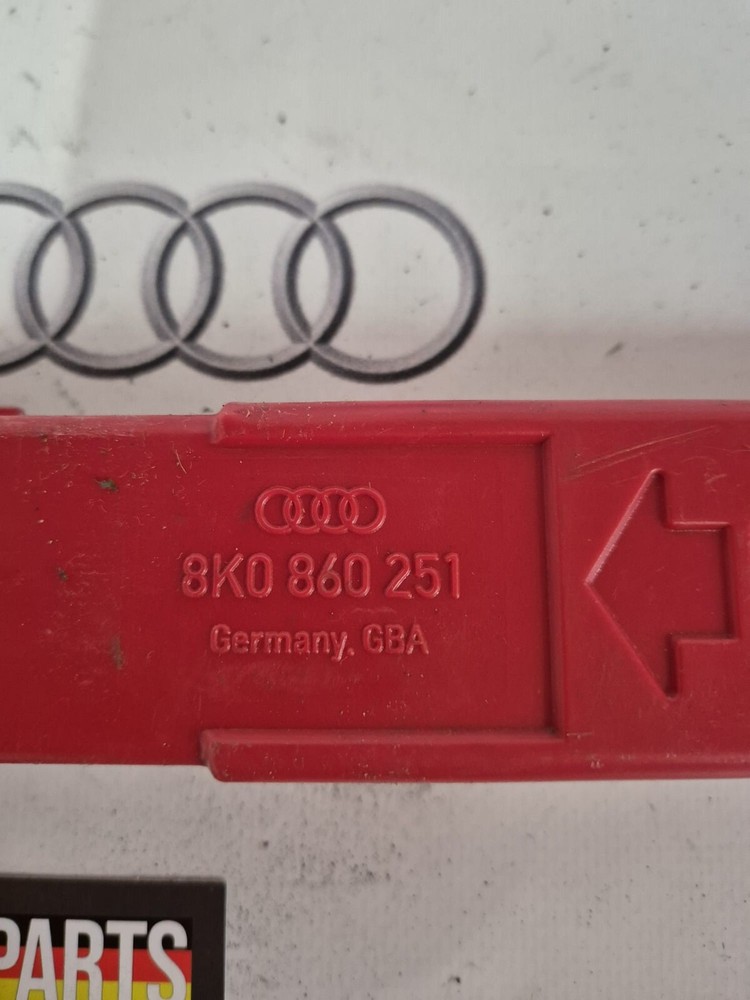 AUDI A3 8P 2010 HAZARD WARNING TRIANGLE 8K0860251