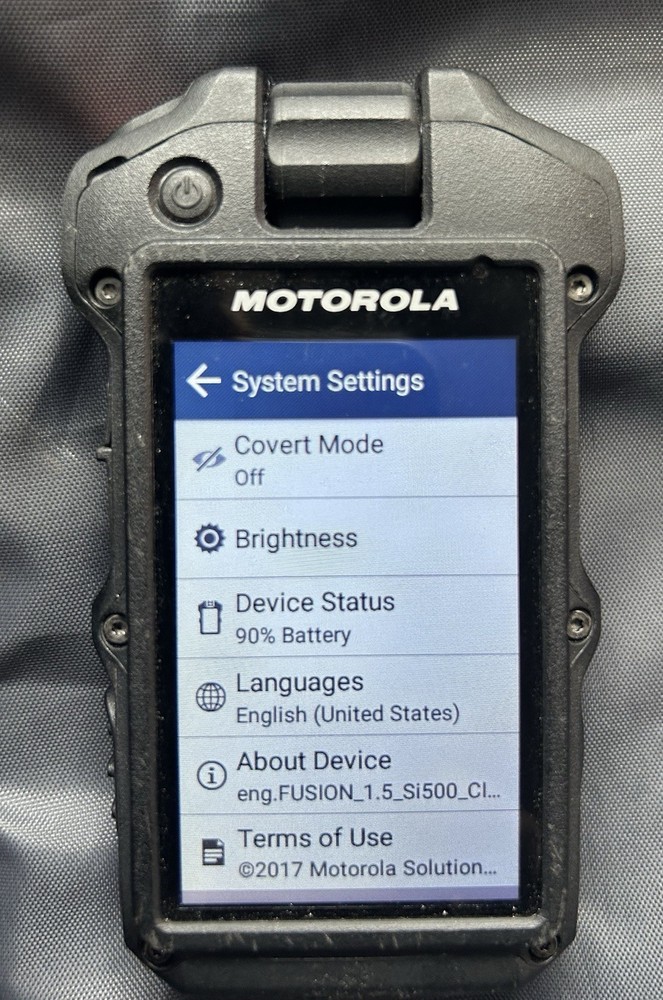 Motorola Si500 Body-Worn Camera | Powers On