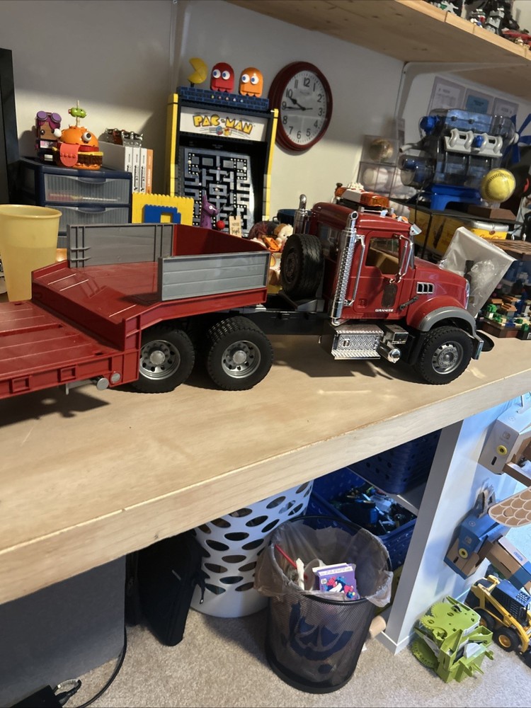 Bruder Mack Granite Flatbed Truck