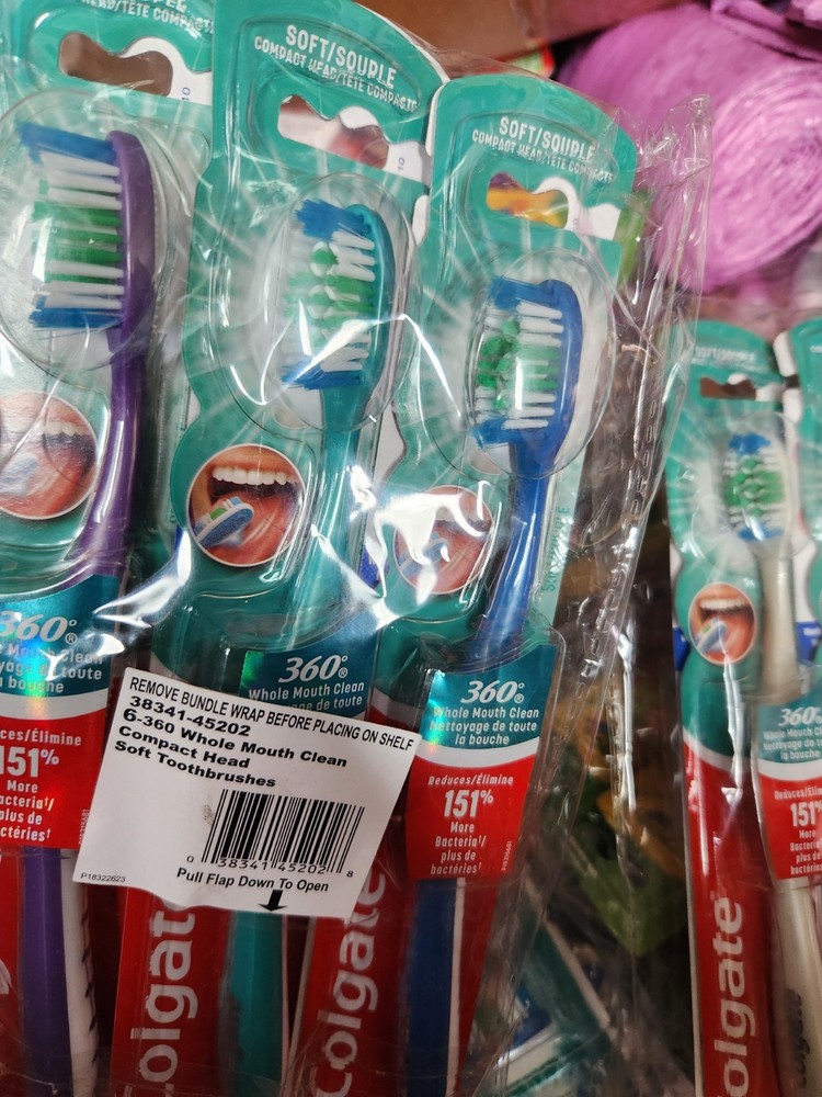 12 Pack COLGATE 360 WHOLE MOUTH CLEAN TOOTHBRUSHES SOFT COMPACT HEAD