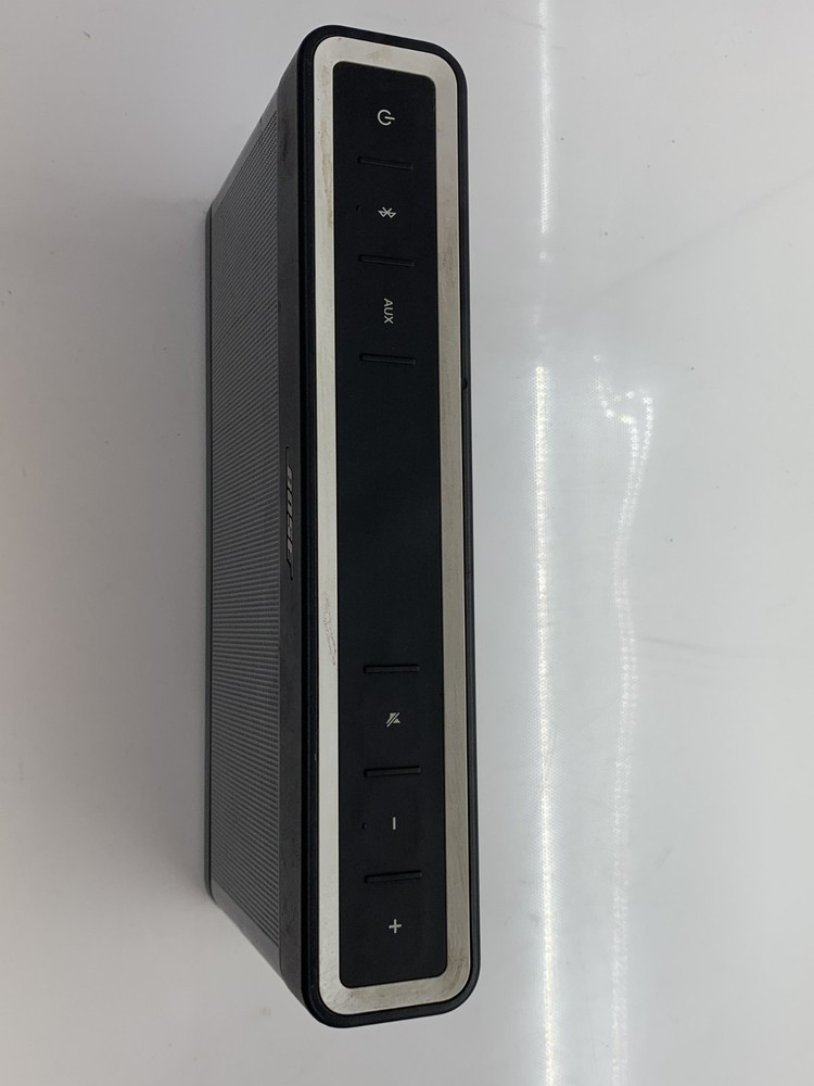 BOSE SOUNDLINK BLUETOOTH SPEAKER III BLUETOOTH NO POWER CABLE