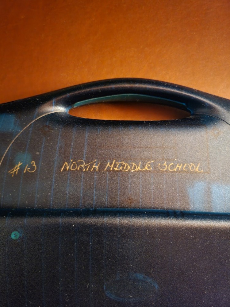 Apple Newton eMate 300 with AC adapter - Working!