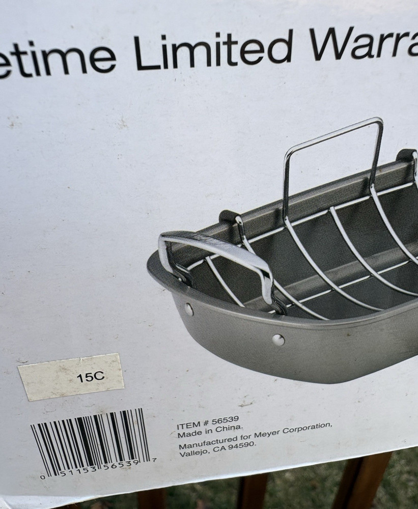 New Circulon Nonstick Roasting Pan With Removeable Rack 17" x 13"