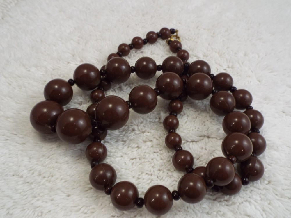 Brown Bead Necklace (B26)