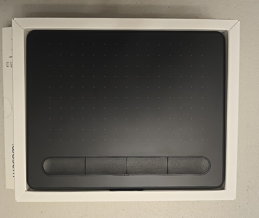 Wacom Intuos CTL-4100 Small Drawing Tablet - Black