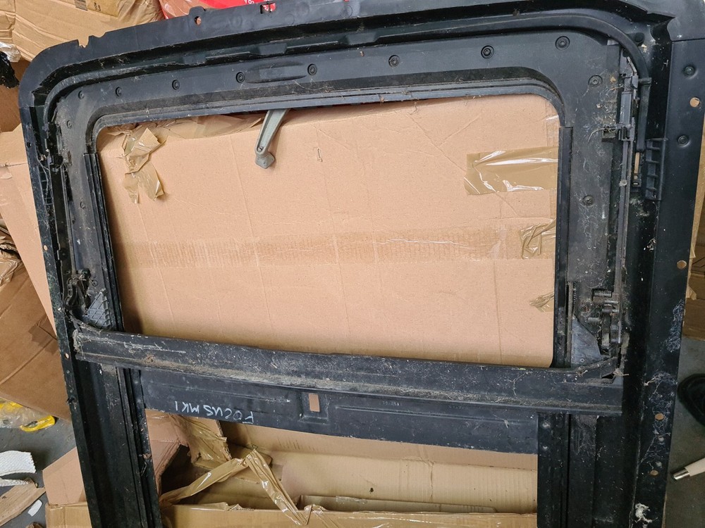 Ford Focus Mk1 Sunroof Opening Frame