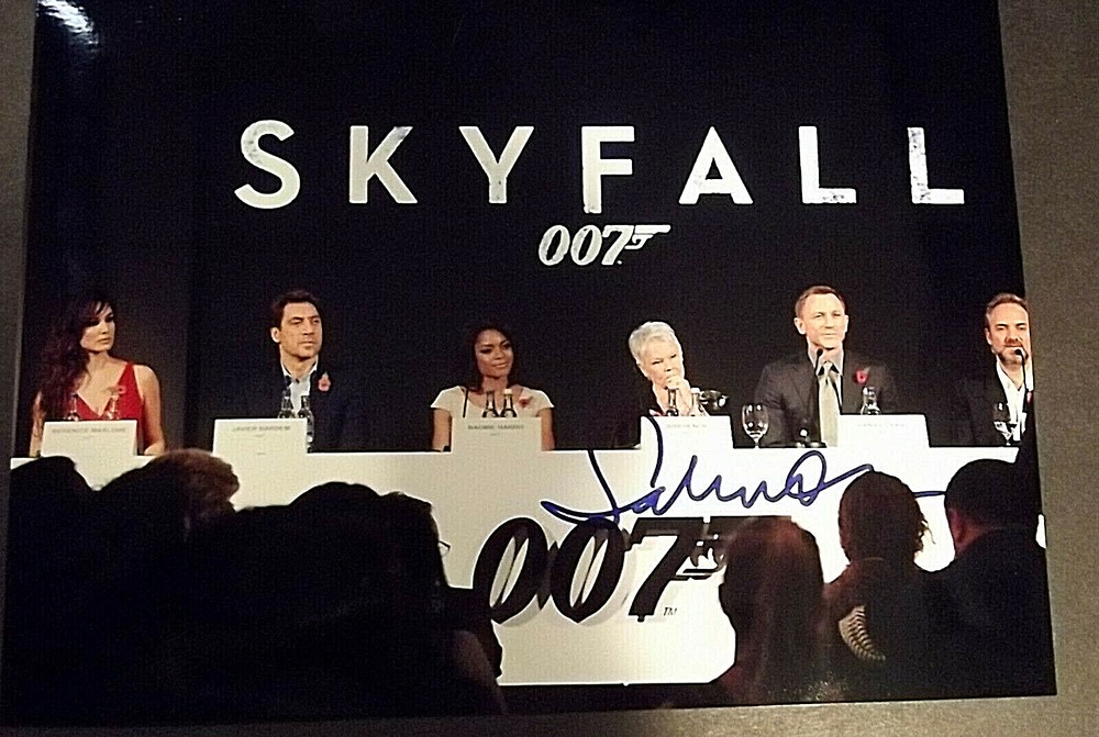 JAMES BOND:007 :SAM MENDES:DIR (SKYFALL) AUTOGRAPH AT PRESS CONFERENCE
