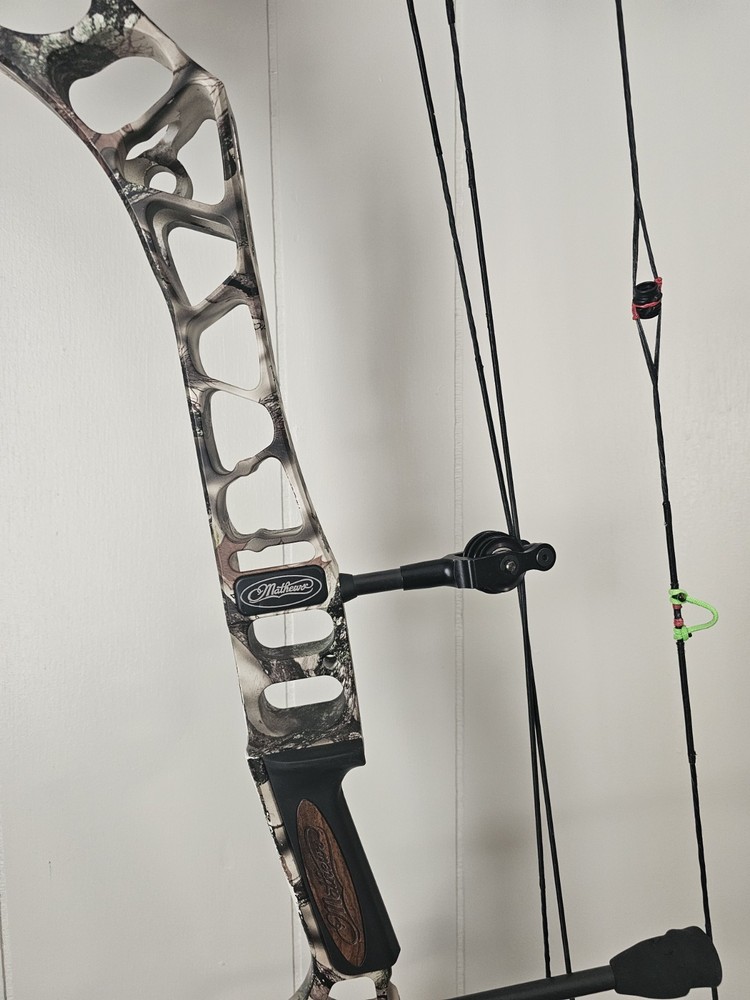 Mathews No Cam HTX Compound Bow
