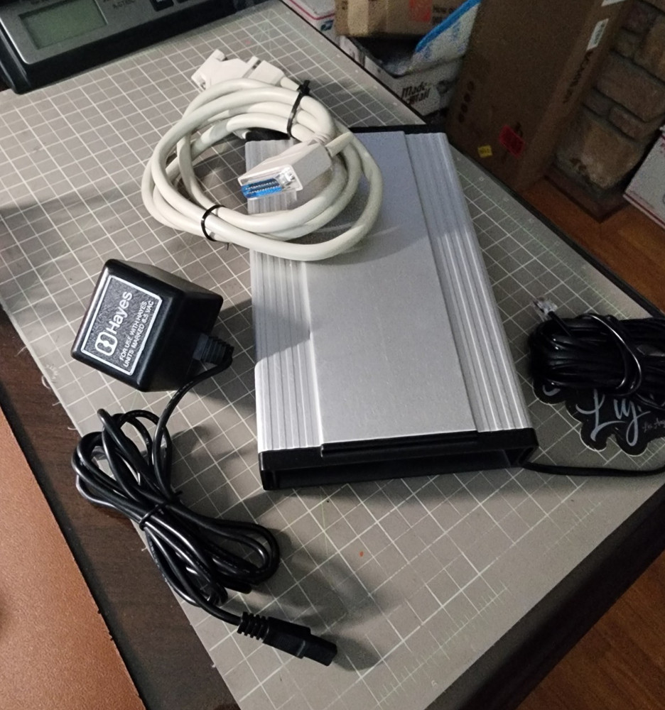 🔌HAYES Smartmodem 2400⚡Model 231AA⭐Complete w/Power Supply & Cables⚡Pre-Owned