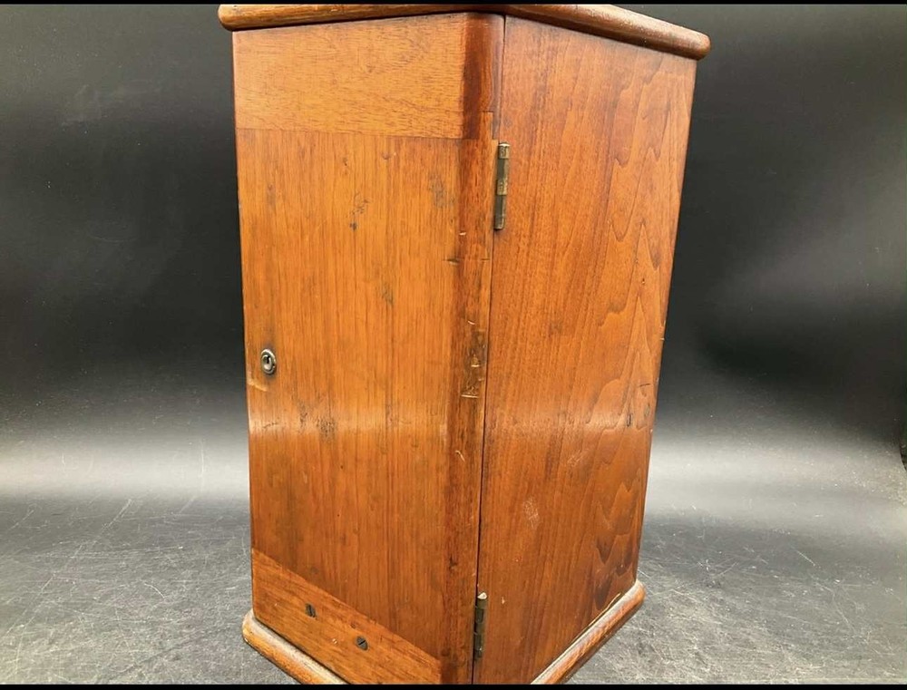 BAUSCH & LOMB MICROSCOPE W/ORIGINAL WOODEN CASE