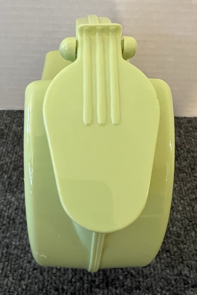 Retro Art Deco Pitcher 1.5 Quart Lime Green Plastic Kitchenware Home Decor