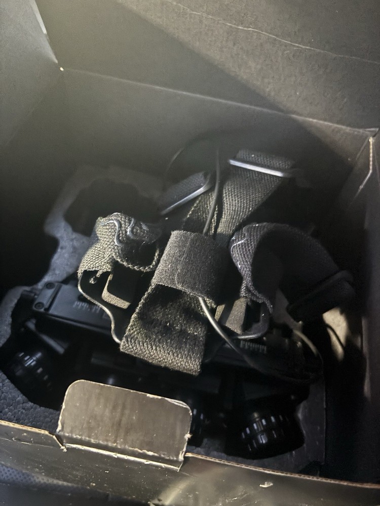 Night Vision Binoculars Black Plastic Helmet Mount Head-Mounted Goggles